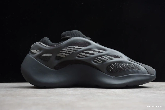 Black H67799 Adidas V3 700 Yeezy Boost 0727